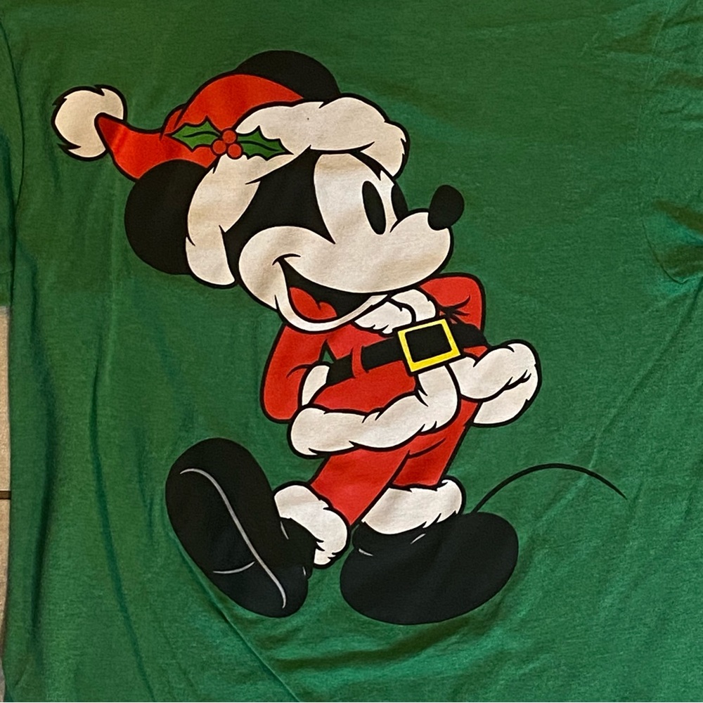 Mickey Mouse Christmas Santa Green Graphic Tee Shirt Size Small 34-36 - Picture 6 of 6